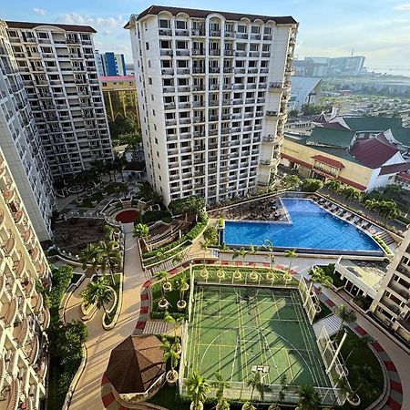 Extremeli Suites Manila Powered By Cocotel Exteriör bild