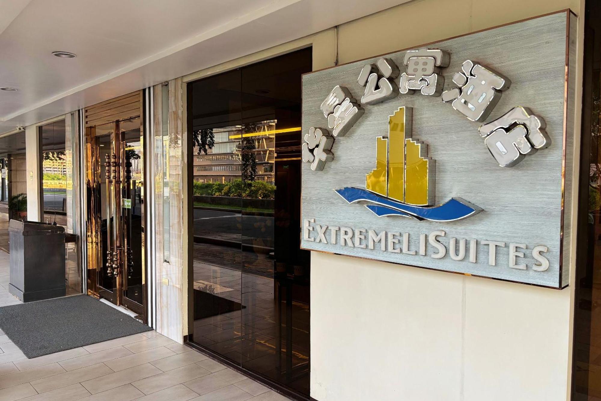 Extremeli Suites Manila Powered By Cocotel Exteriör bild