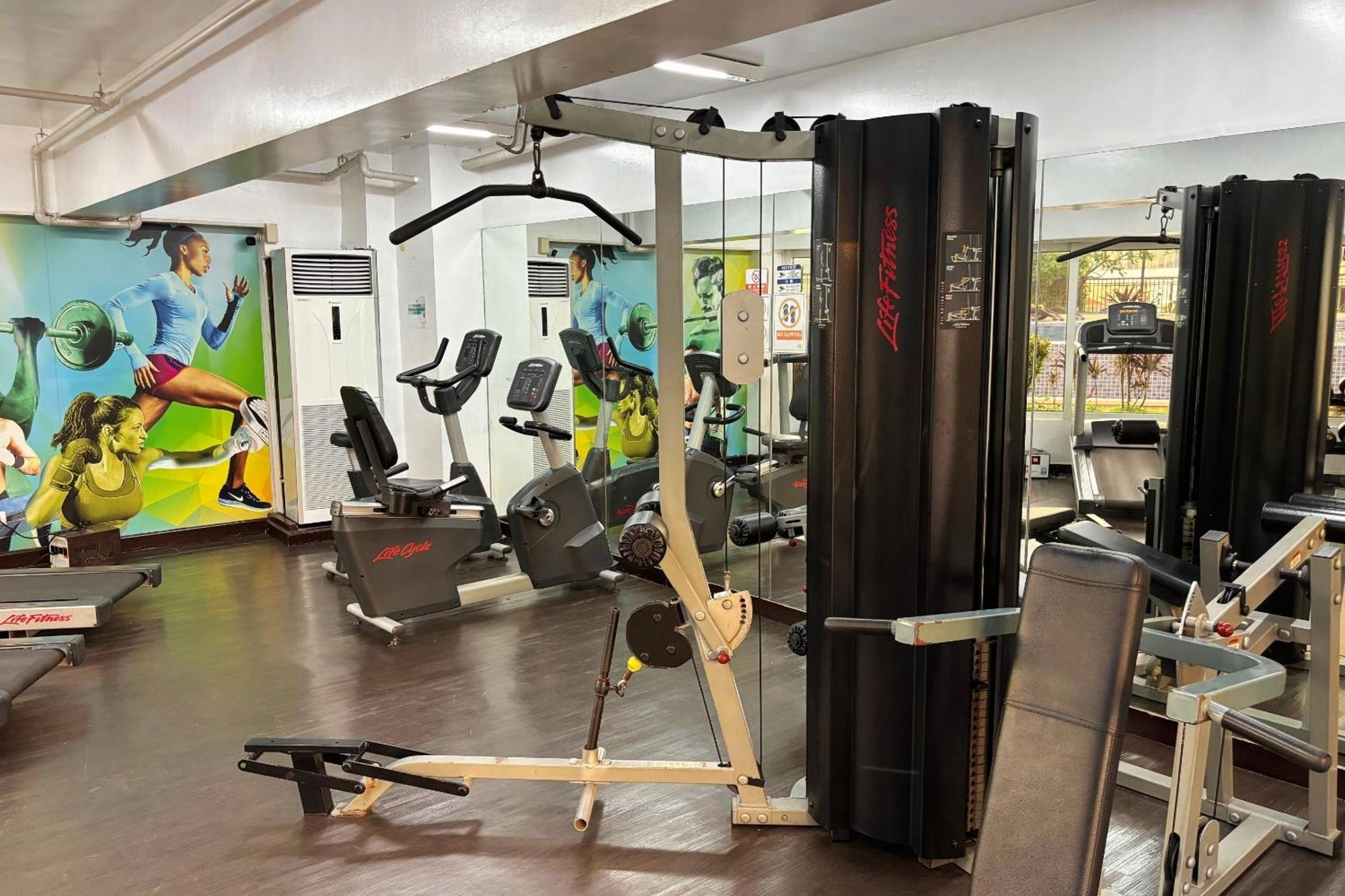 Extremeli Suites Manila Powered By Cocotel Exteriör bild