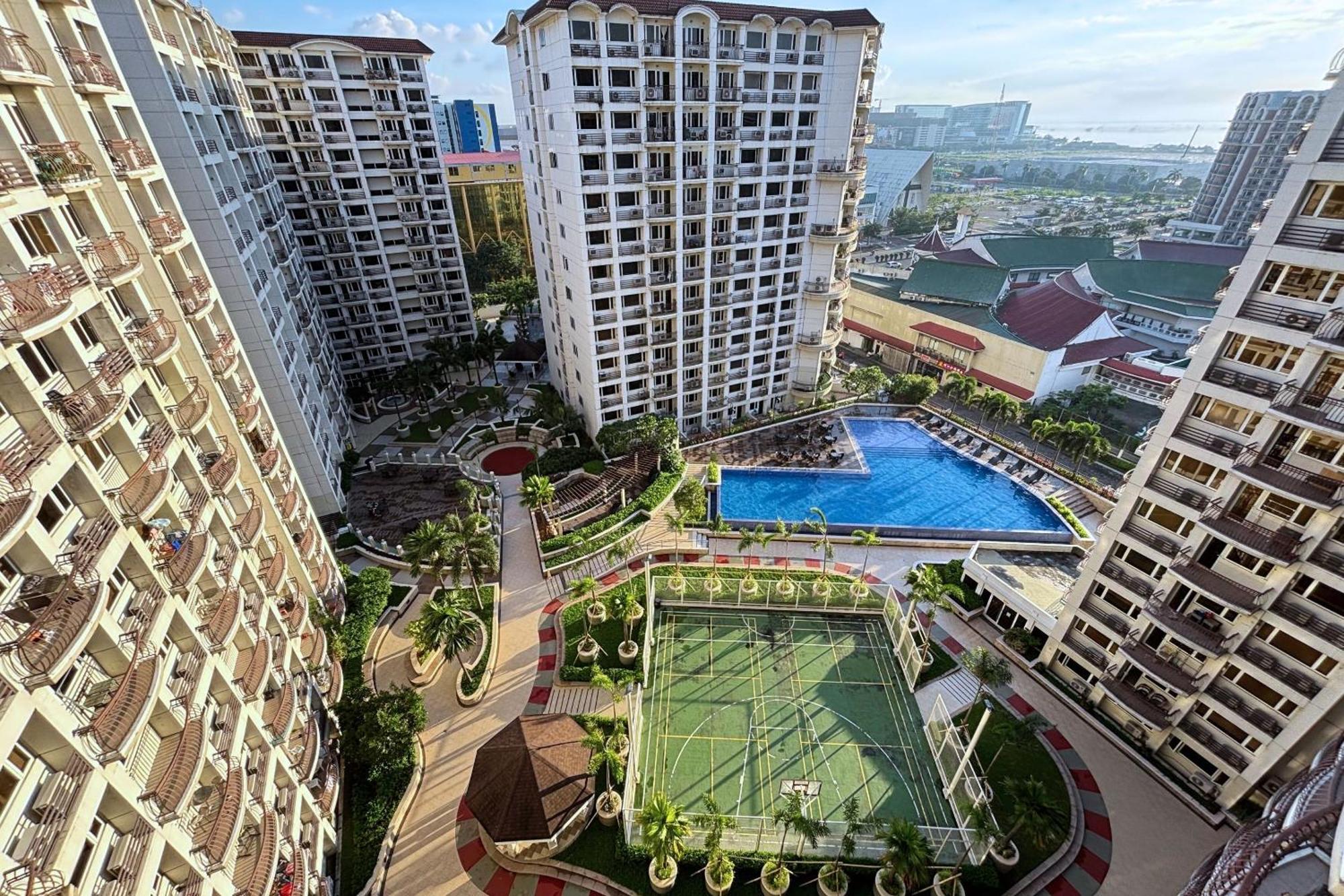 Extremeli Suites Manila Powered By Cocotel Exteriör bild