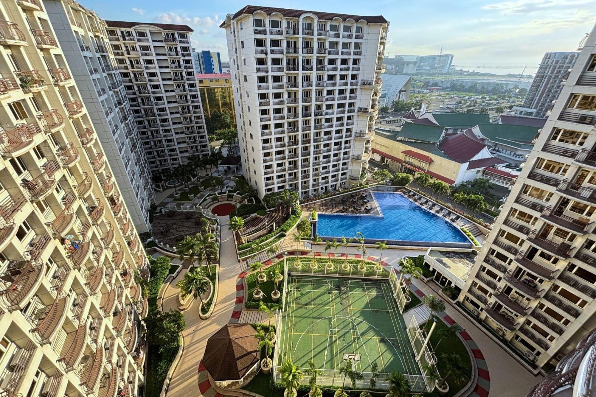 Extremeli Suites Manila Powered By Cocotel Exteriör bild