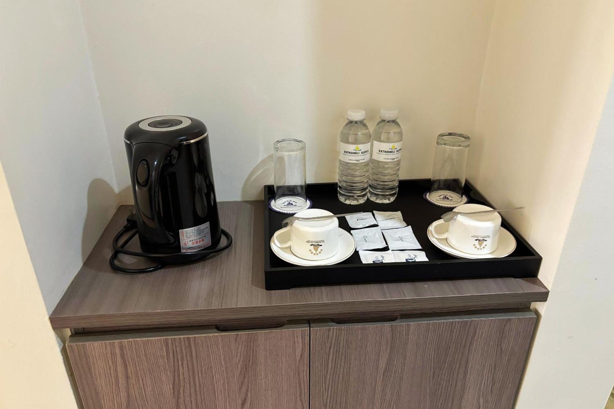 Extremeli Suites Manila Powered By Cocotel Rum bild